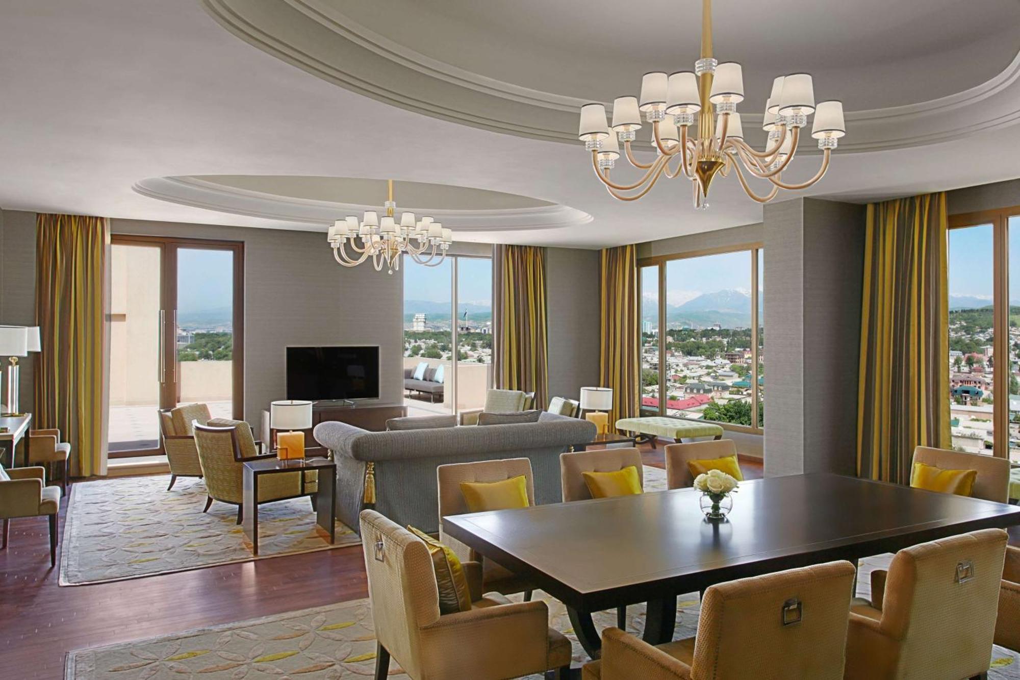 Отель Hilton Душанбе Экстерьер фото