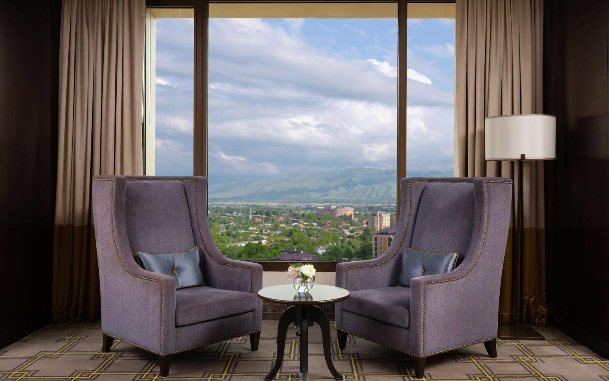 Отель Hilton Душанбе Экстерьер фото