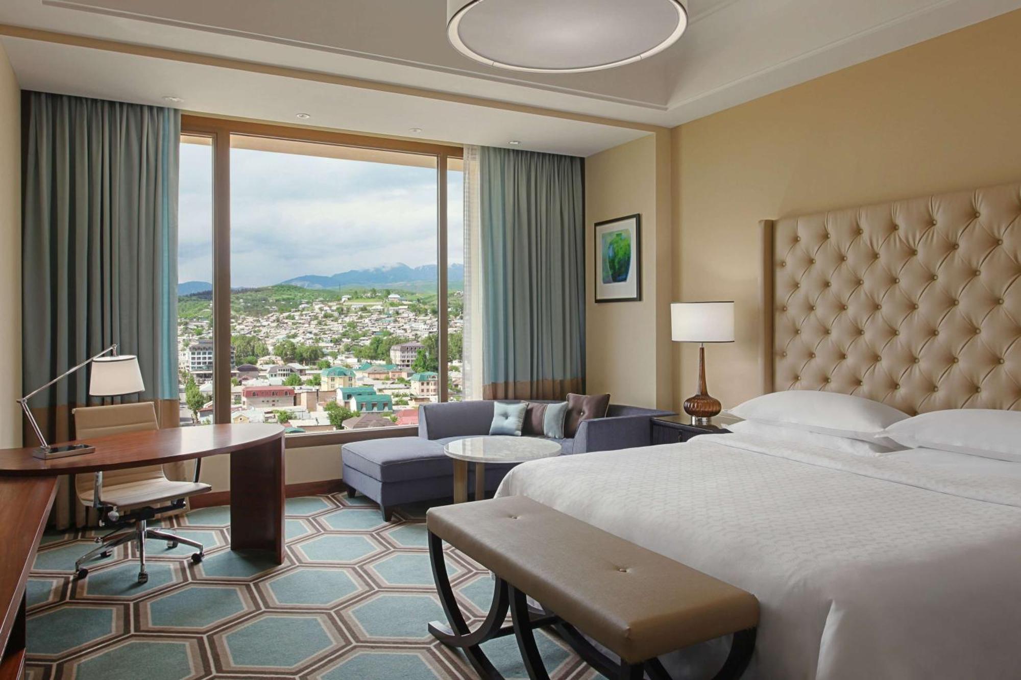 Отель Hilton Душанбе Экстерьер фото