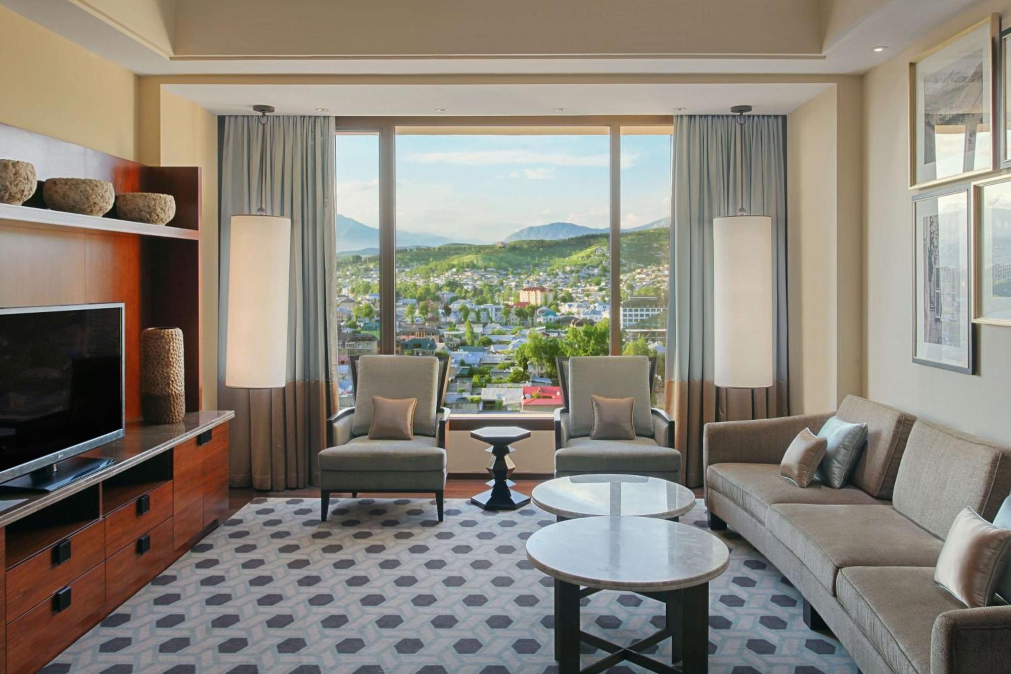 Отель Hilton Душанбе Экстерьер фото
