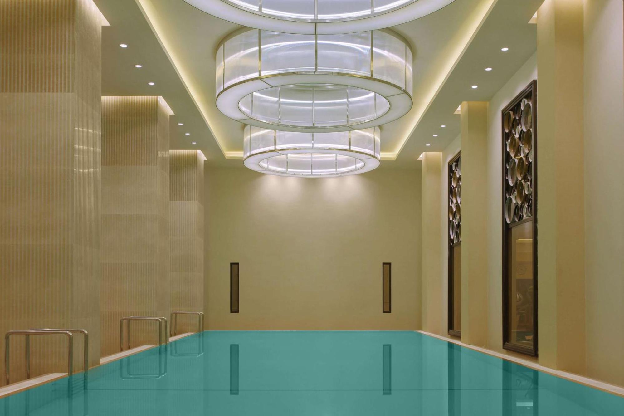 Отель Hilton Душанбе Экстерьер фото