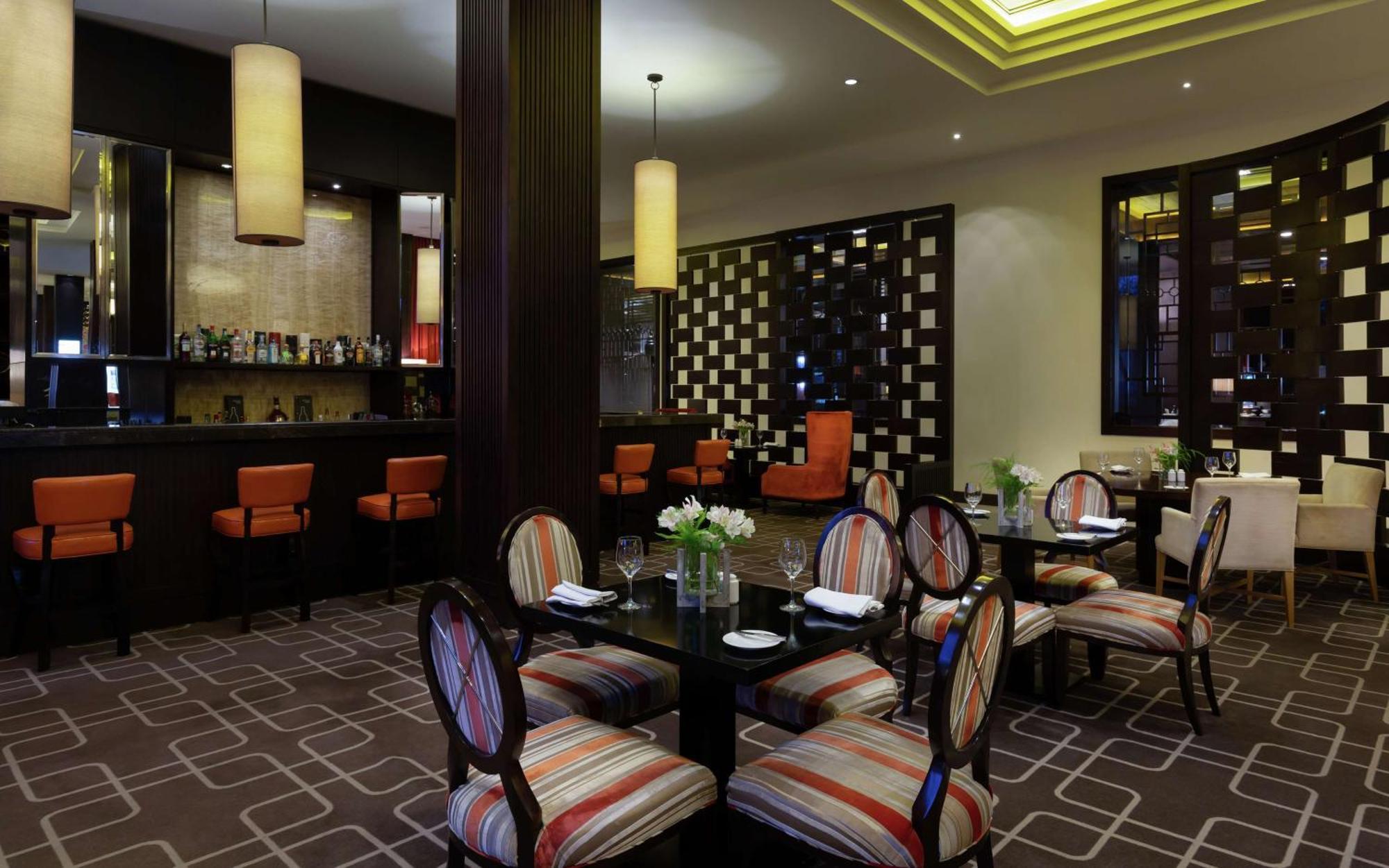Отель Hilton Душанбе Экстерьер фото