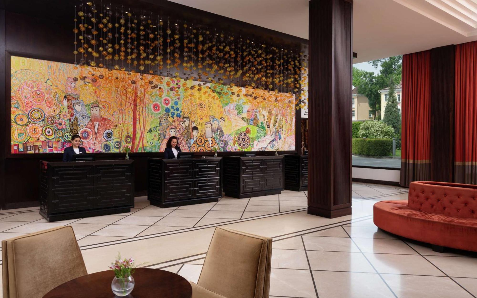 Отель Hilton Душанбе Экстерьер фото